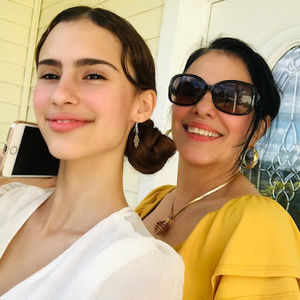 Meet your Posher, Clara